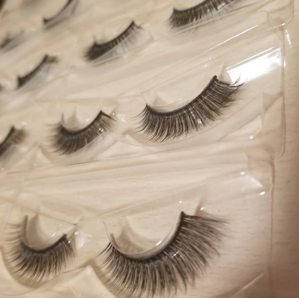 Faux Mink Lashes (10 pairs) - Picture 4 of 5